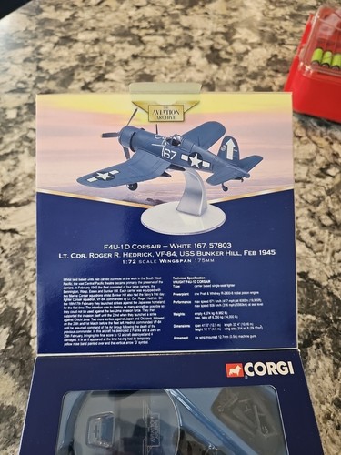 Corgi AA33005 - F4U-1D Corsair USS Bunker Hill - 1:72 Scale - Diecast Airplane - Picture 3 of 3