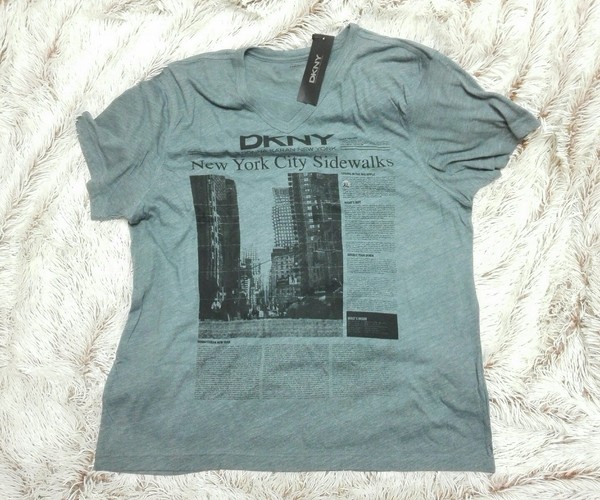 camiseta DKNY