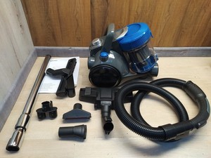 Amazon Basics VCS35A17KOA Zylinder-Staubsauger, 700W, I36327