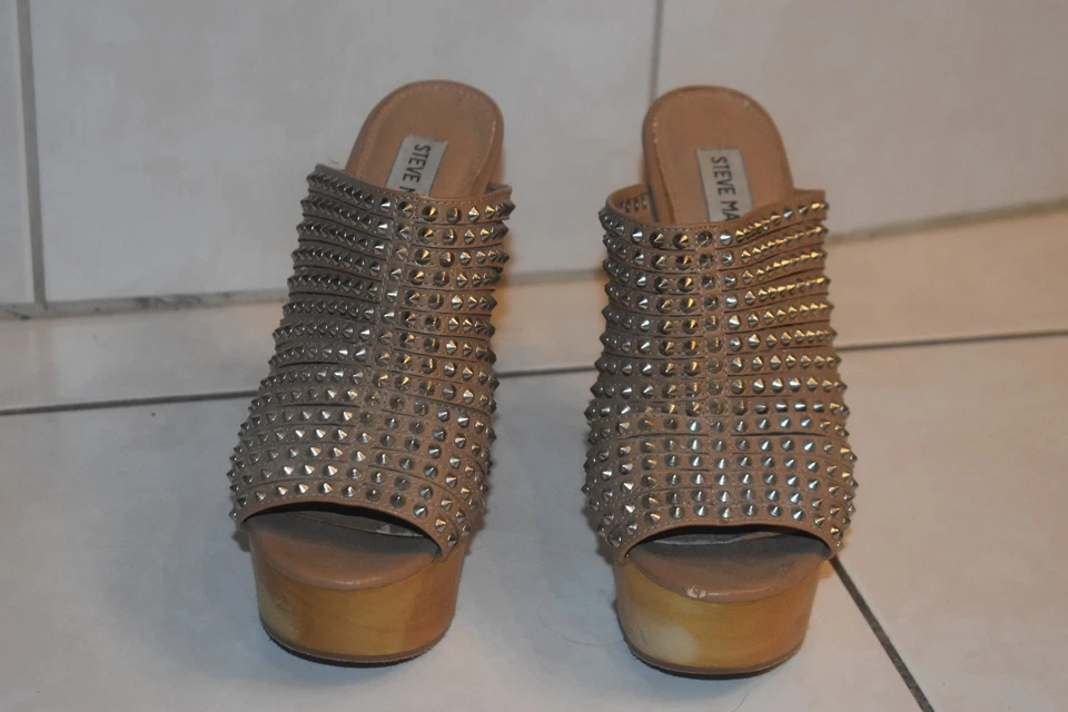Steve Madden Holz-Clogs High Heels Nieten Guckloch Absatz extravagant Gr. 37 - Bild 2 von 4