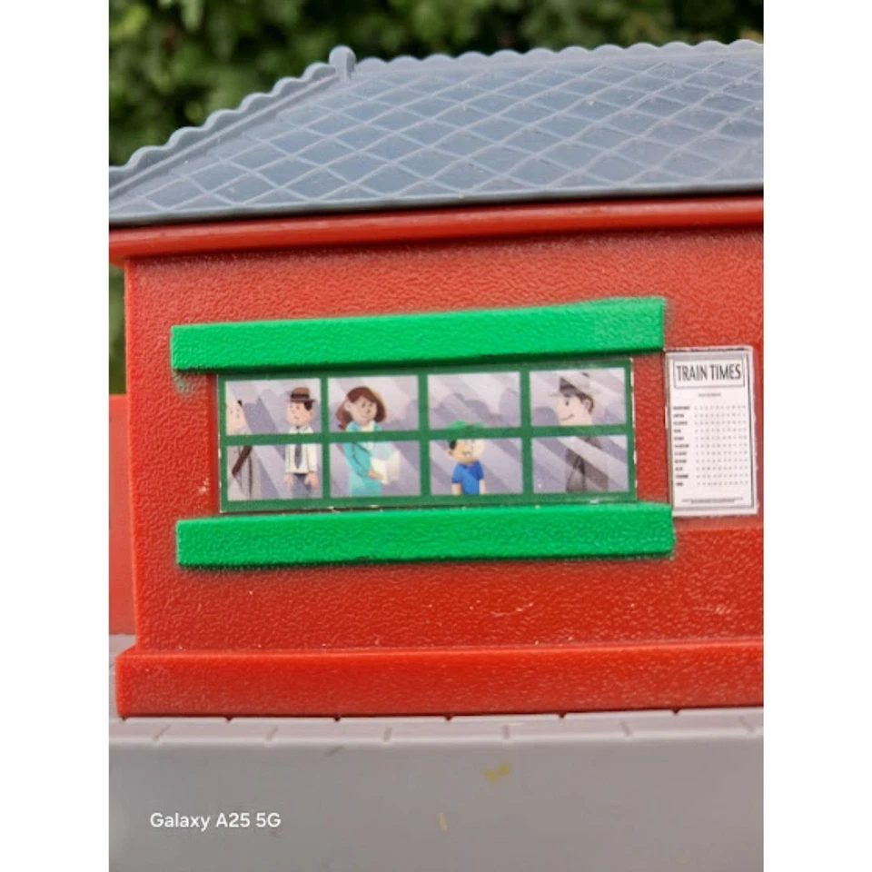 Железнодорожный вокзал TOMY Thomas & Friends Trackmaster LOW TIDMOUTH 2009 - Изображение 2 из 4