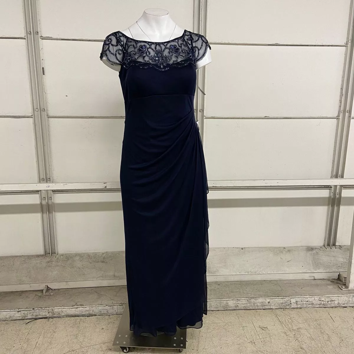 Embellished dress size clearance 16