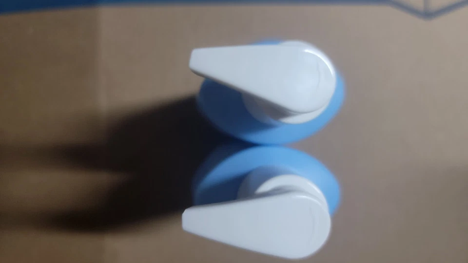 2 Neutrogena Fresh Foaming Cleanser Makeup Remover Face Wash 6.7 Fl Oz - Image 3 of 4