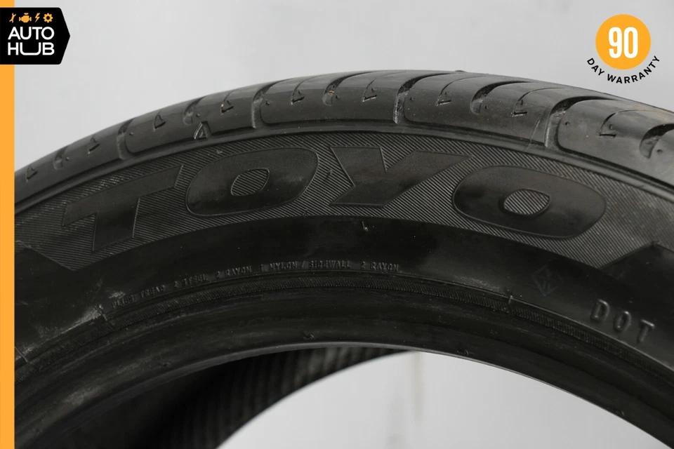 Toyo Proxes 4 Plus 255/45R18 103Y 255 45 18' Tire - Image 4 of 4