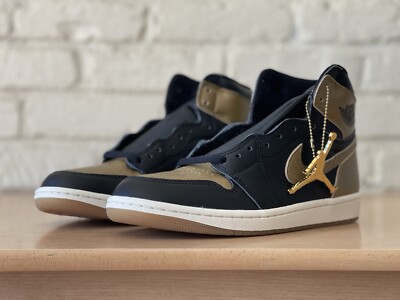 Nike Air Jordan 1 Retro High OG Black Metallic Gold Mens Nike Air Jordan 1 Retro High OG Black Metallic Gold Mens