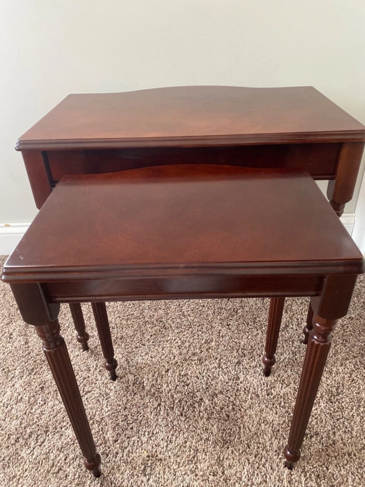Bombay Company 2 Traditional Mahogany Nesting Tables  18.5" x 13" x 19" Tall - Image 3 of 4