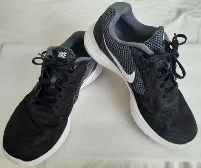 nike revolution five