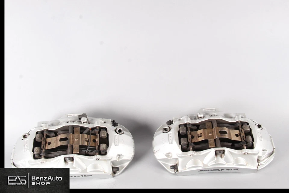 07-12 Juego de pinzas de freno Brembo Mercedes W211 E63 CLS63 SL63 AMG fabricante de equipos originales Foto 3 de 4