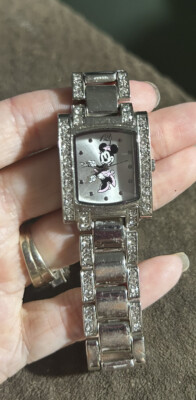 Accutime Disney Silver Tone Minnie Mouse Watch Needs New  display picture 3