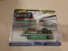 Hot Wheels 1:64 Honda Accord Fleet Street Castrol Diecast Car Transporter