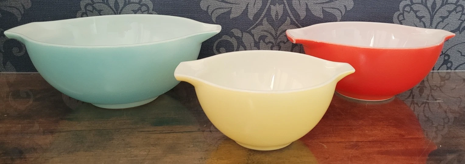 Pyrex Set of 3 Cinderella Mixing Nest Bowl Primary Colours
Opens in a new window or tab