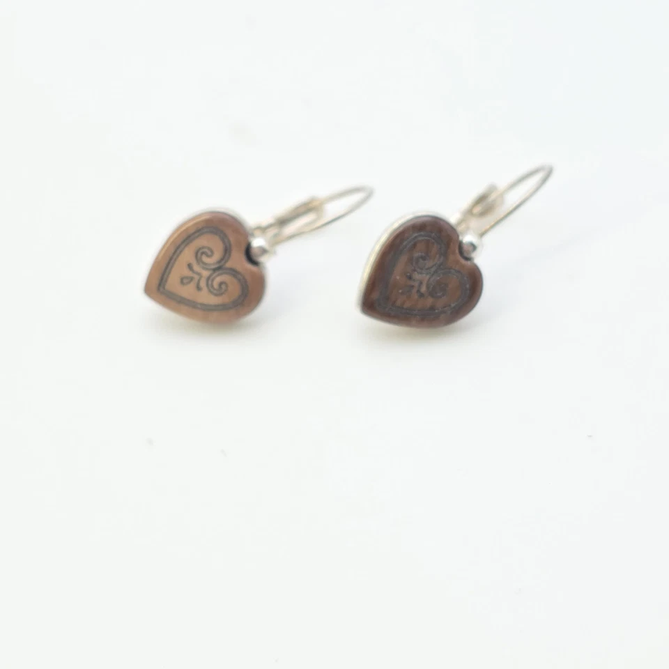 Pendientes de corazón de madera tallada BRIGHTON placa de plata estriada 1" ¡ENVÍO GRATUITO DE $!! Foto 2 de 4