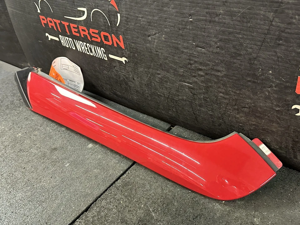 17-20 FIAT 124 SPIDER DRIVER IZQUIERDO LH MOLDURA PARABRISAS HIPNÓTICO ROJO PKM Foto 2 de 4