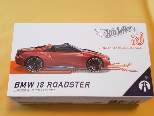 Bmw i8 hot wheels