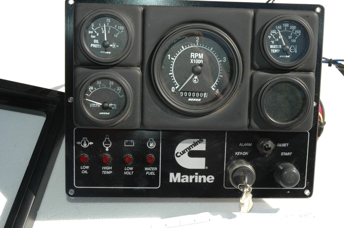 CUMMINS MARINE DIESEL ENGINE CONTROL PANEL part number 5289708 