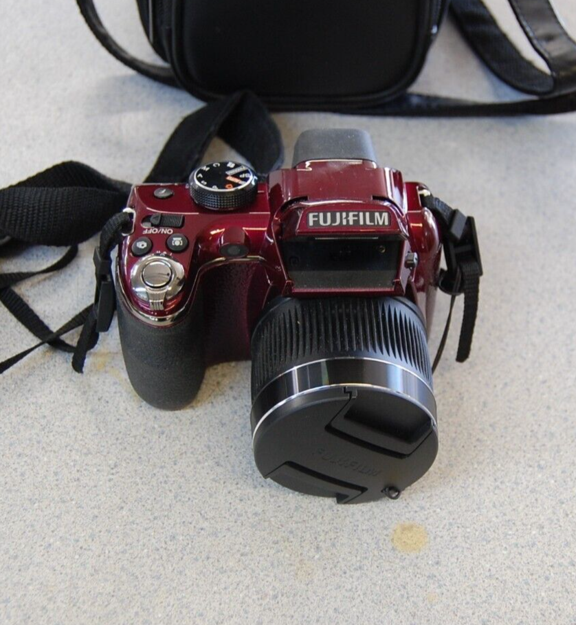 Fujifilm FinePix S3380 14.MP Digital Camera Red | eBay Fujifilm FinePix S3380 14.MP Digital Camera Red | eBay