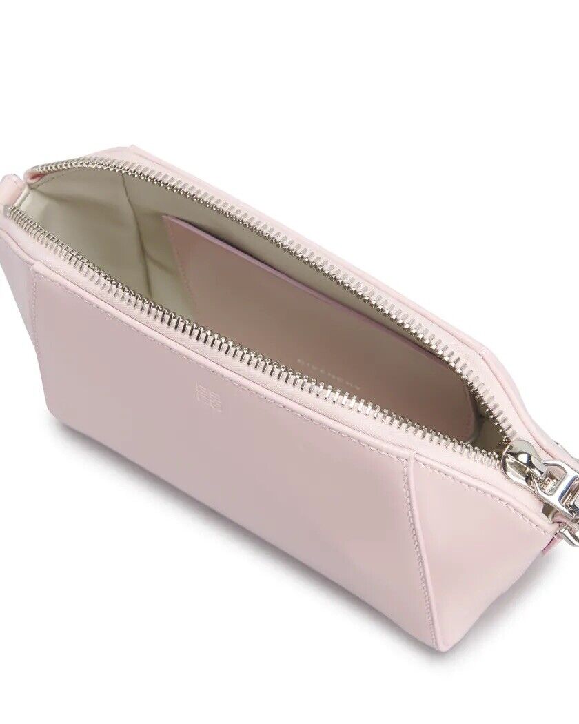 Givenchy x Chito XS Antigona Heart-Print Shoulder Bag in Givenchy x Chito XS Antigona Heart-Print Shoulder Bag in
