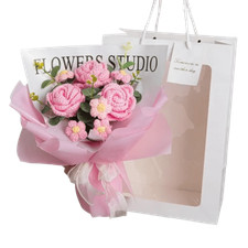 Handmade Crochet Rose Bouquet   LED Floral Gift for Any Event