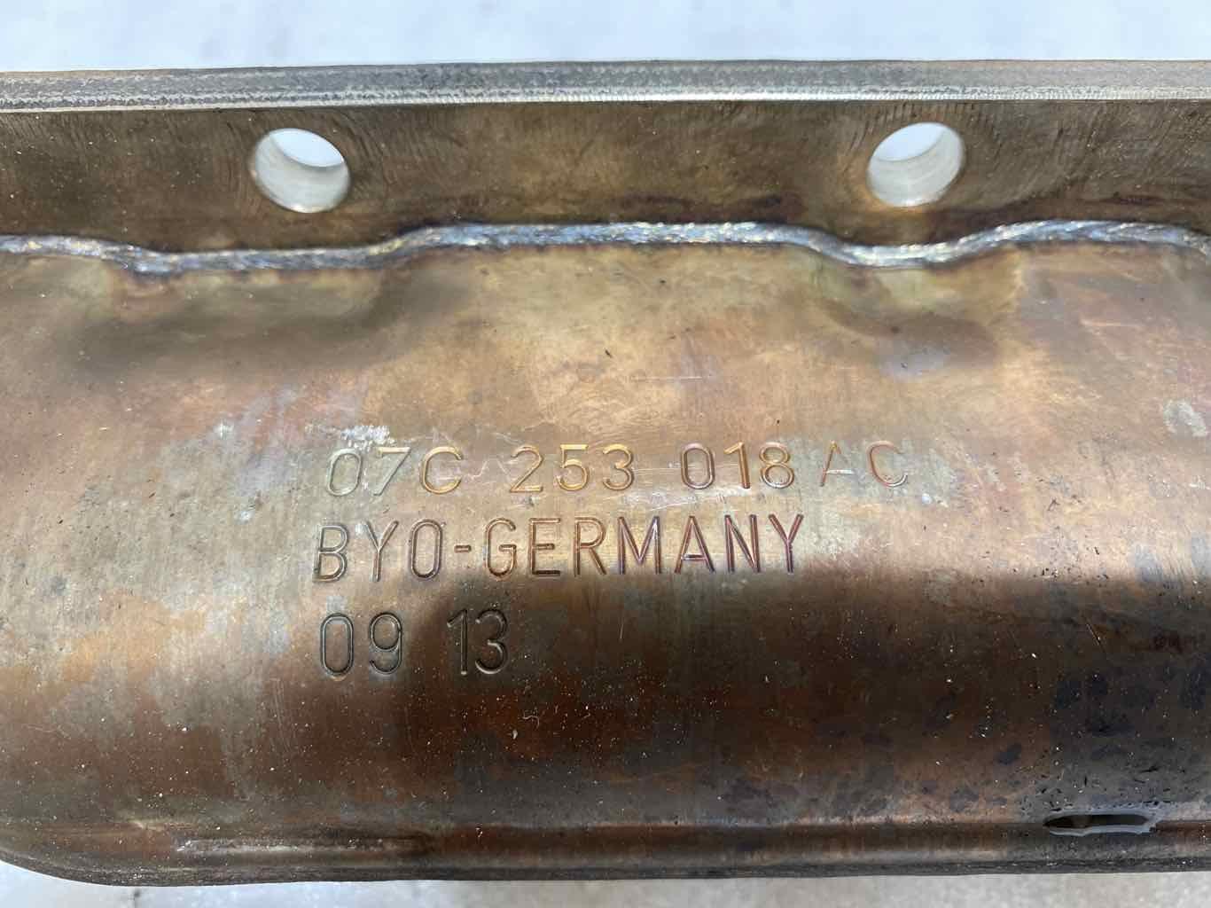 2014 BENTLEY FLYING SPUR Right Passenger Side Exhaust Manifold - OEM