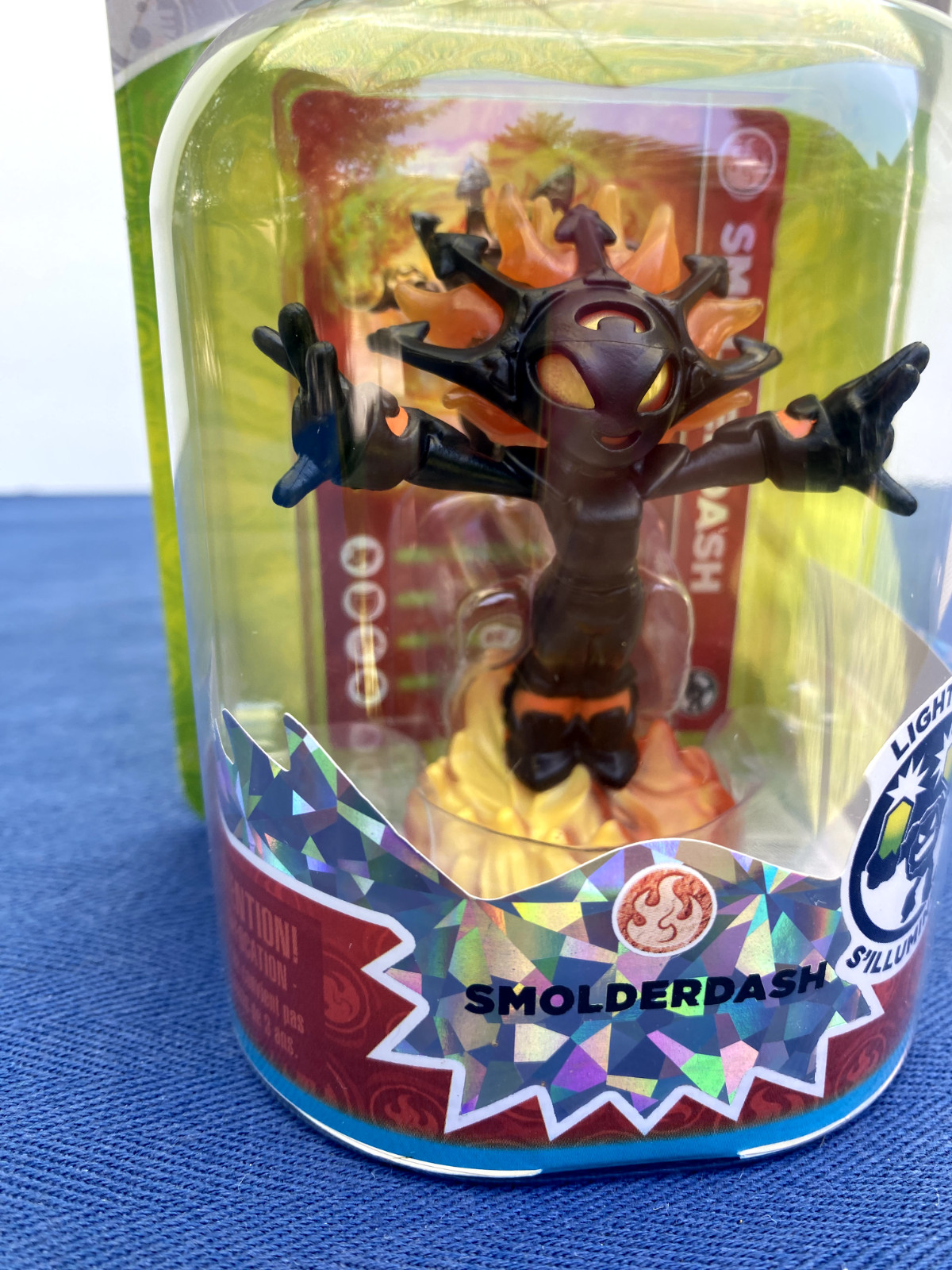 Skylanders Swap Force LIGHTCORE SMOLDERDASH Figure & Trading Card NEW