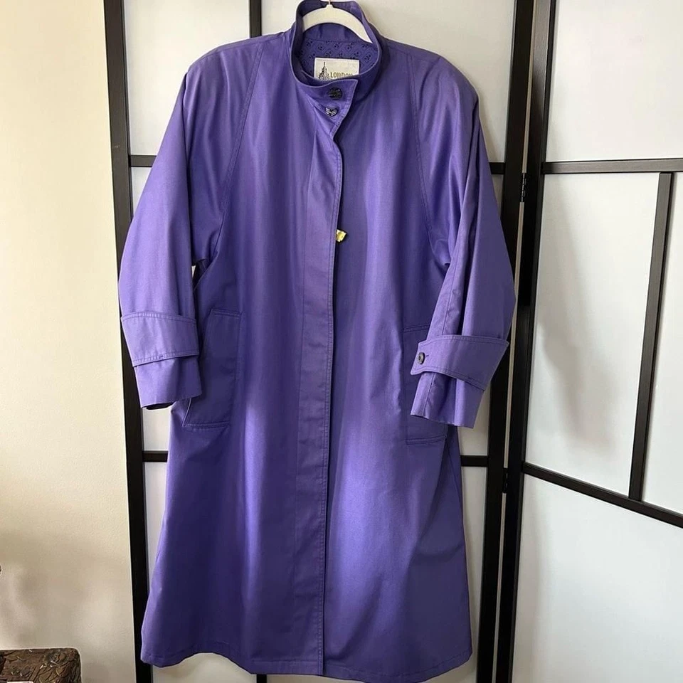 [8] Vintage London Fog Bright & Bold Purple Spring Rain Coat Freshly Dry Cleaned Foto 2 de 4