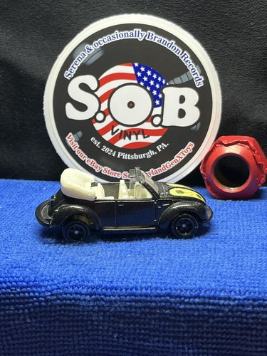 Yatming 1960s Volkswagen Beetle Convertible 1:64 Black Diecast NM Condition - Picture 4 of 8