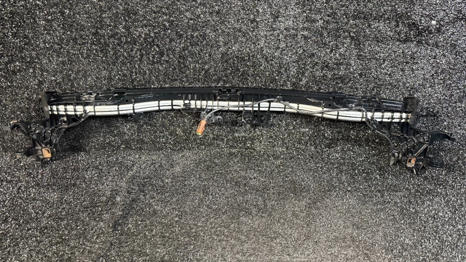 Rejilla de apoyo radiador consola delantera mercedes clase e cls a2136201701 16 25 Foto 2 de 4