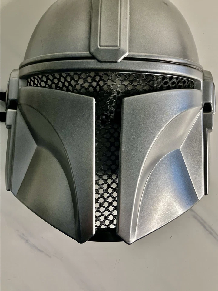 Star Wars The Mandalorian half-mask Rubie’s Costume Company - Image 3 of 4