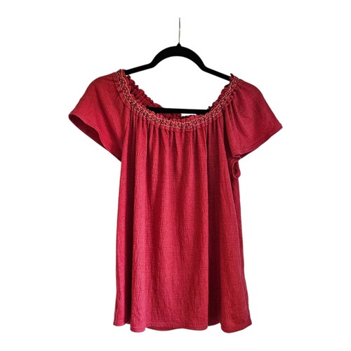 Max Studio NWT Womens L Top Red Elastic Neckline Red Textured S/S