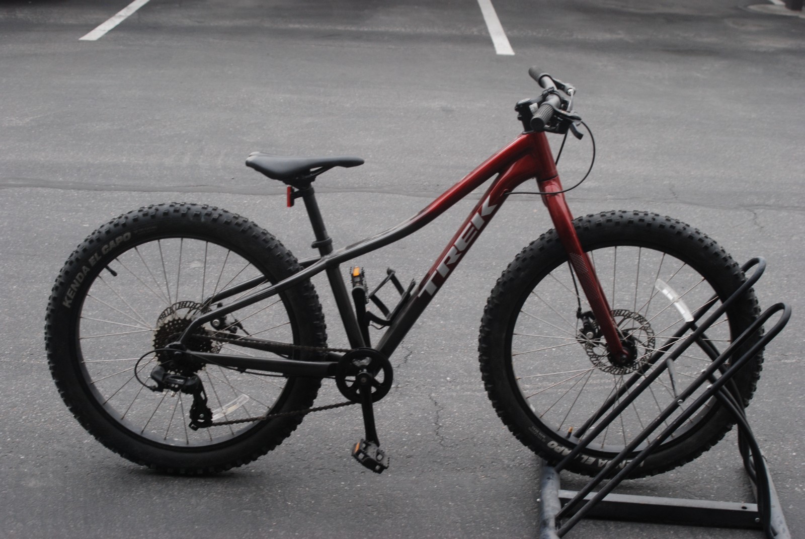 2022 Trek Roscoe Youth Large Bicycle