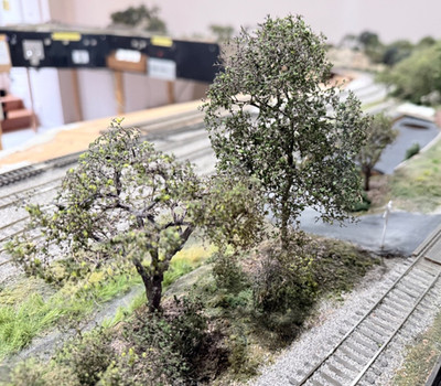 Five Model Railroad Scenery Diorama & Foreground Quality Trees