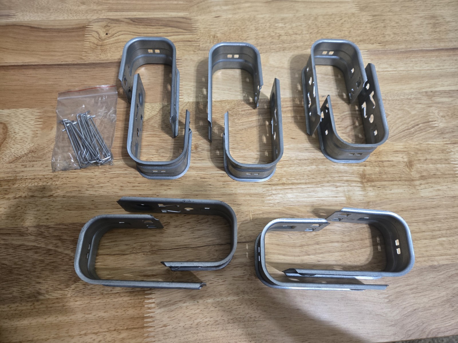 BCH32 B-Line Series Pre-Galvanized Steel Cable Hook, MPN BCH32, QTY 10
