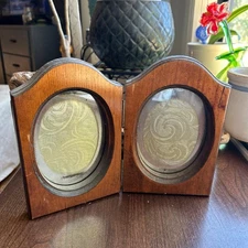 Vintage Solid Wood Oval Picture Frame Double Bi-Fold 