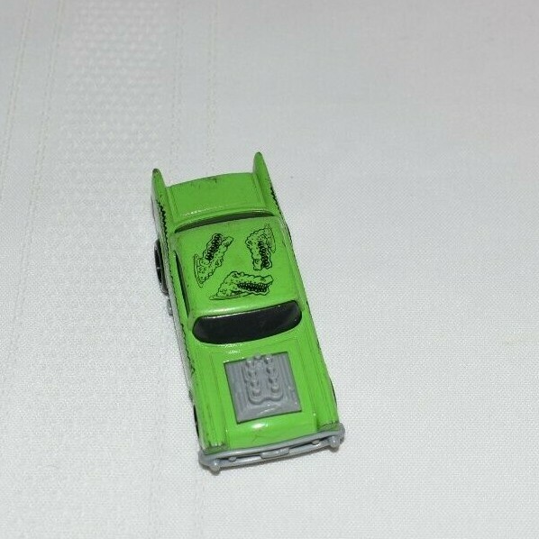 HOT WHEELS 1993 MCDONALD'S '57 CHEVY GREEN alligator Crocodile