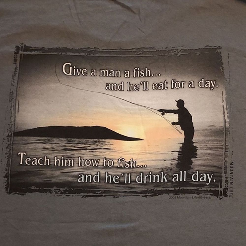 ALTRA T shirt Mountain Life uomo XL SS pesca birra verde grafica novità divertente nuova senza etichette