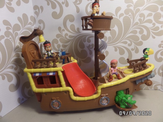 jake's musical pirate ship bucky