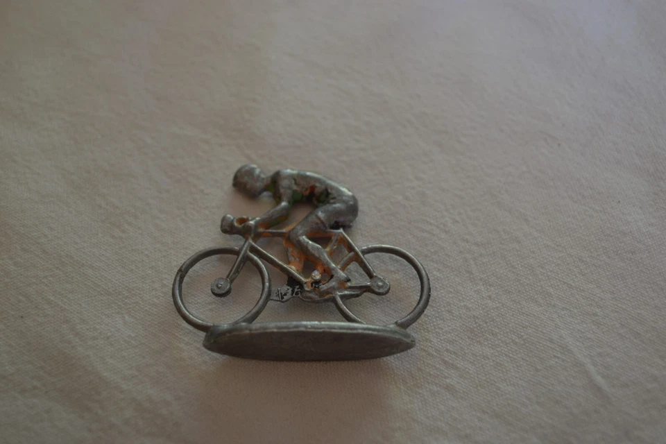 LOT DE 2 COUREURS CYCLISTES DES ANNEES 1950/60 ALU VELO - Photo 4/4