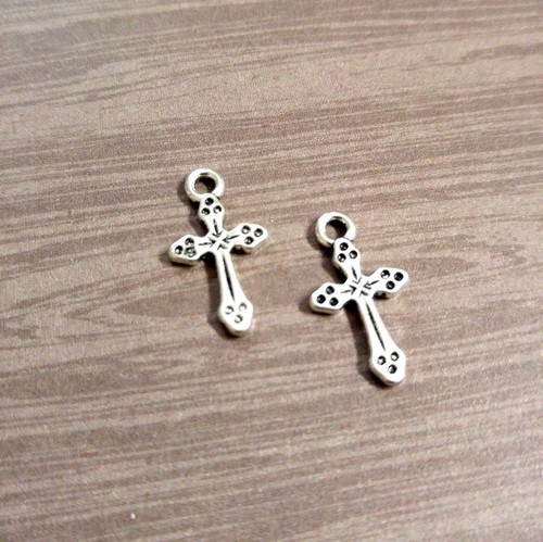 10 Cross Charms Antiqued Silver Cross Pendants Christian Catholic Religious - Picture 2 of 4