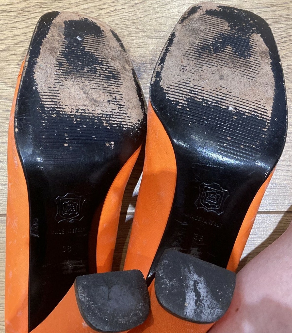 Vintage Gianni Versace Orange Leather Heels UK 5, EU 38, (with fault) 8