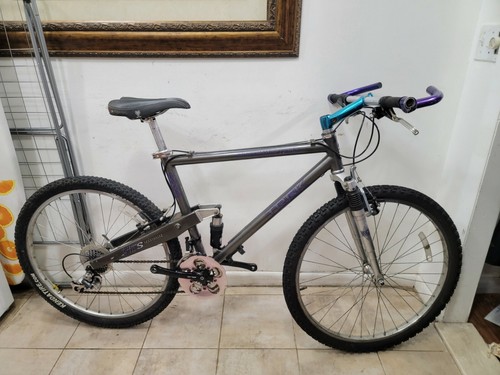 Vintage 1994 Trek 9200 Suspension Track 