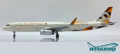 JC Wings Etihad Airways Airbus A321-200 A6-AEE LH2403