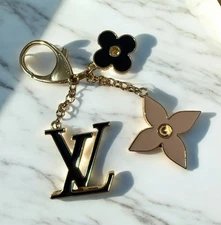 Louis Vuitton Fleur de Monogram Bag Charm Key Chain Gold Beige No Box