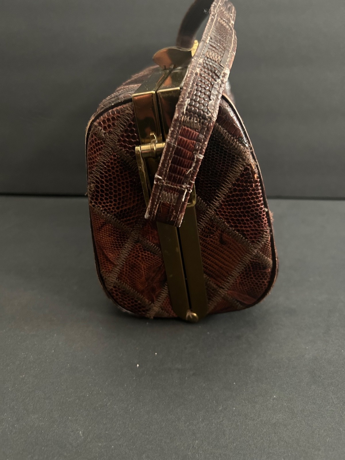 VINTAGE 1950'S PATCHWORK PATTERN BOX STYLE PURSE - image 6