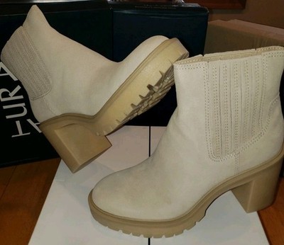 Dolce Vita Caster H2O Dune Suede H20  Booties Size 9