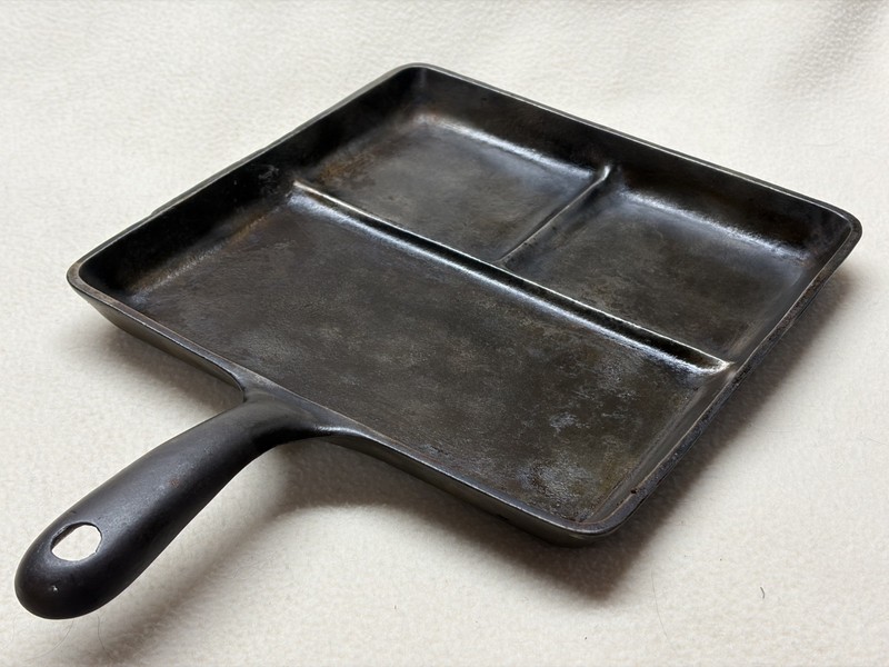 (a110)   Wagner Ware / Sidney - Bacon & Egg Breakfast skillet