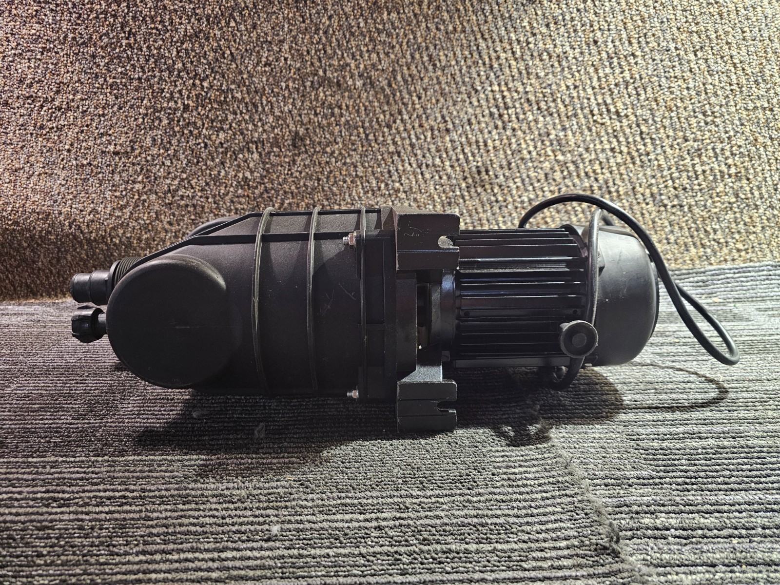 Vevor HCP750A Swimming pool Pump AC120V 3/4HP 6.5A , Black *PICTURED ITEM ONLY*