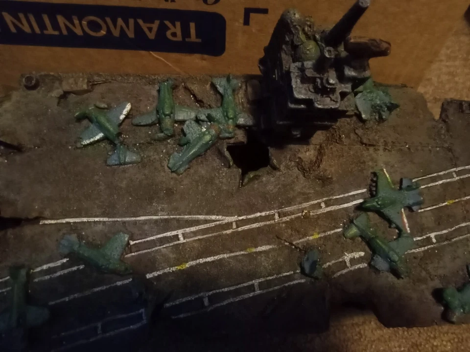 XL Acuario Hundido Portaaviones Buque de Guerra Ornamento Naufragio (RECOGIDA LOCAL) Foto 2 de 3