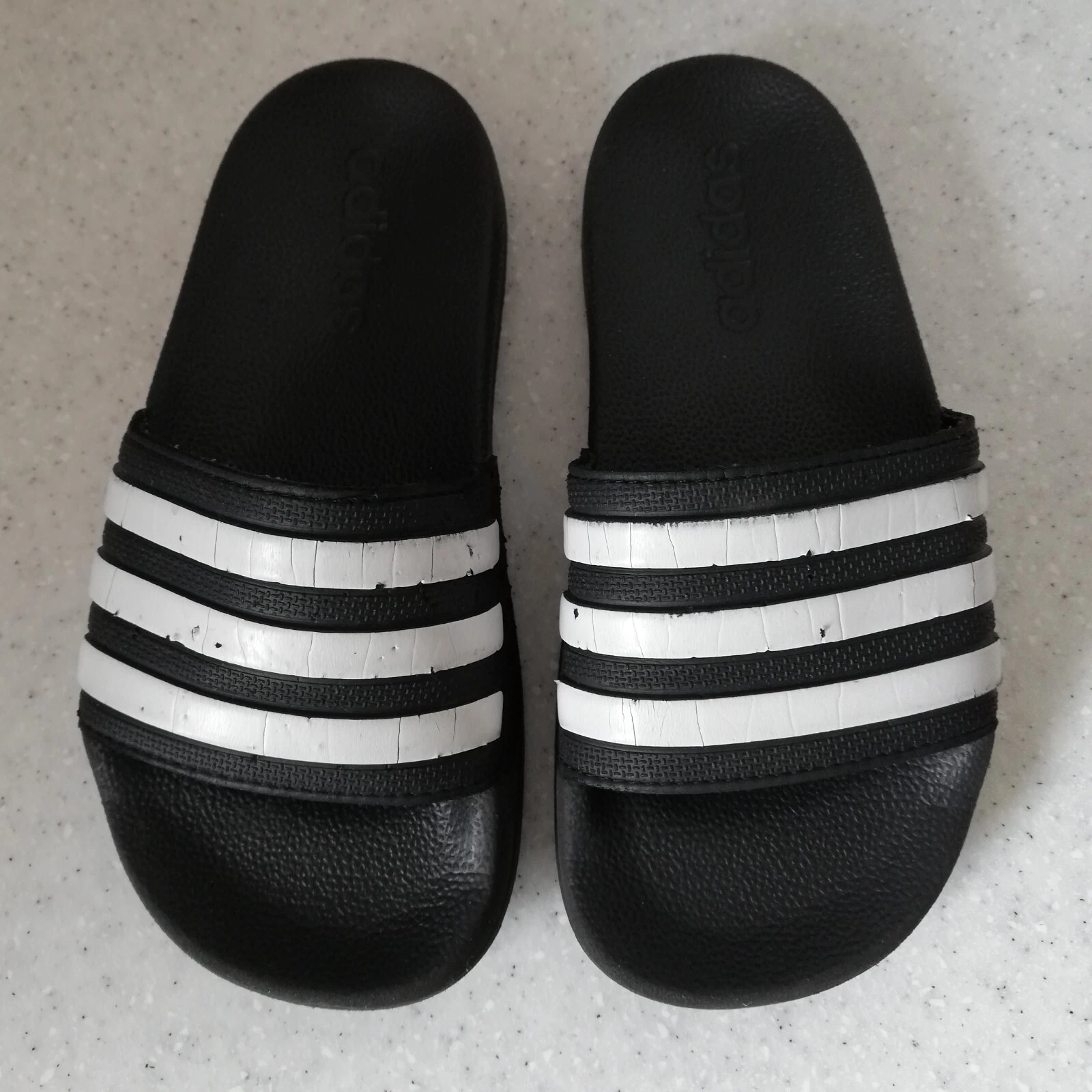 Sandali da spiaggia Adidas Aqua bambini sliders piscina scivoli neri taglia UK 12K