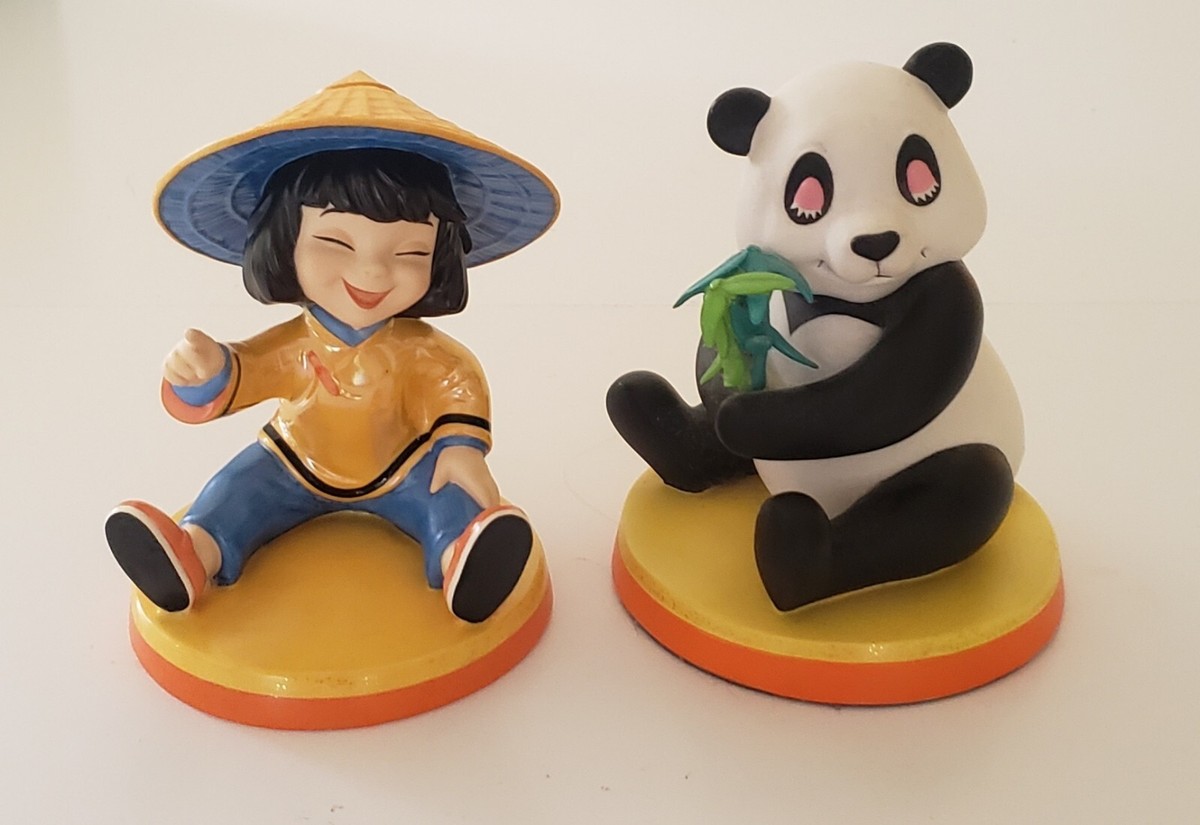 WDCC It's a Small World CHINA Ni Hau Hello Panda Walt Disney