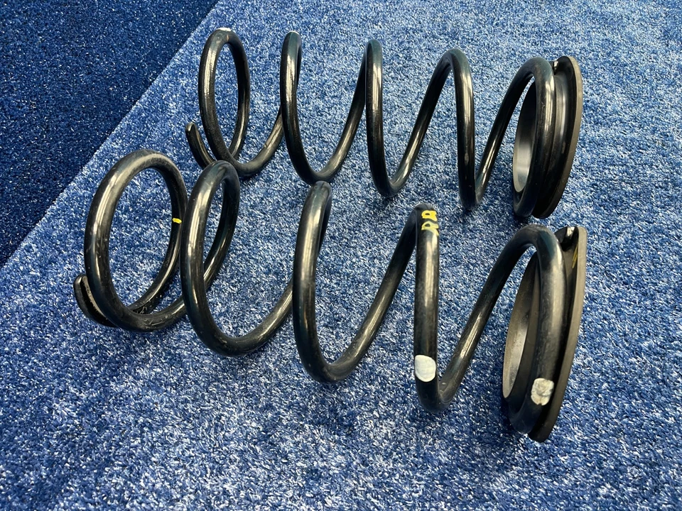 2013–2015 Lexus RX350 Rear Suspension Coil Springs Set OEM 48258-48020 - Image 4 of 4